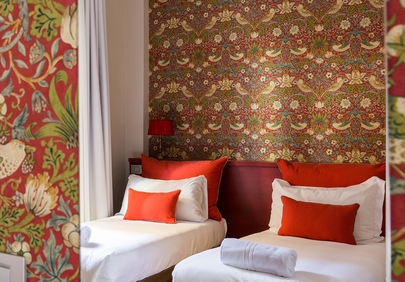 Small Double rooms in rome